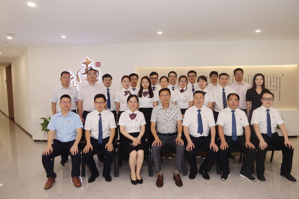 赣州市人民医院麻醉日间党支部及手术室党支部一行到南芳所参观交流