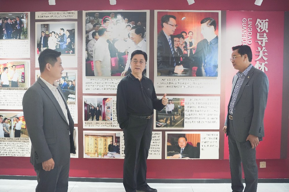 中国行为法学会总监事，国家法官学院原党委书记、院长黄永维到访江西南芳律师事务所