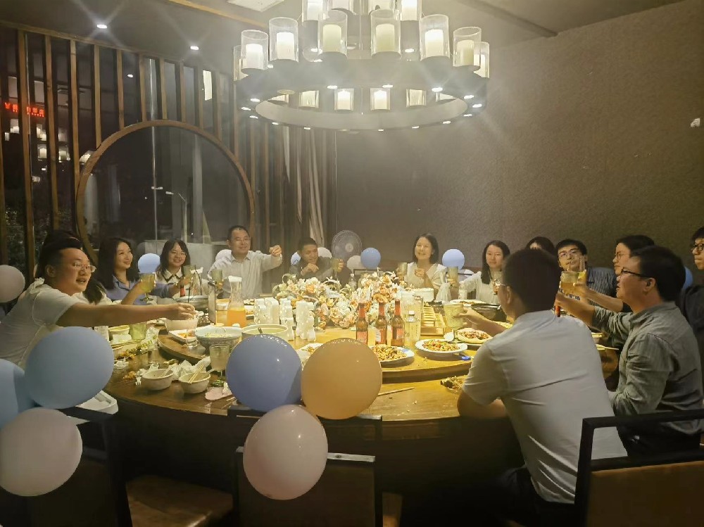 在时光流转中邂逅温馨与快乐——南芳所十月生日会