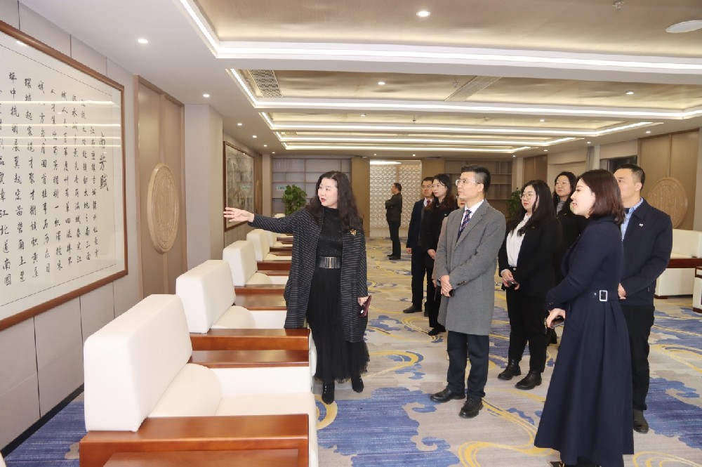 泰和泰（南昌）律师事务所张家卿一行到所参观交流