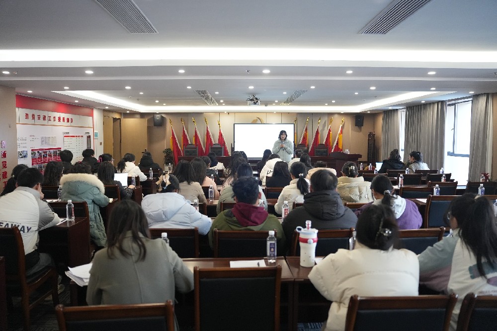 关爱女性健康 | 南芳所妇联、所工会女职工委员会特邀赣州市妇幼保健院刘青医师开展“关注自己，遇见更好的自己”知识讲座