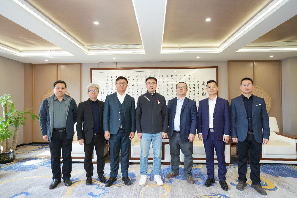 北京瀛和律师事务所董冬冬、湖南金州律师事务所付永庆一行到南芳律所参观交流