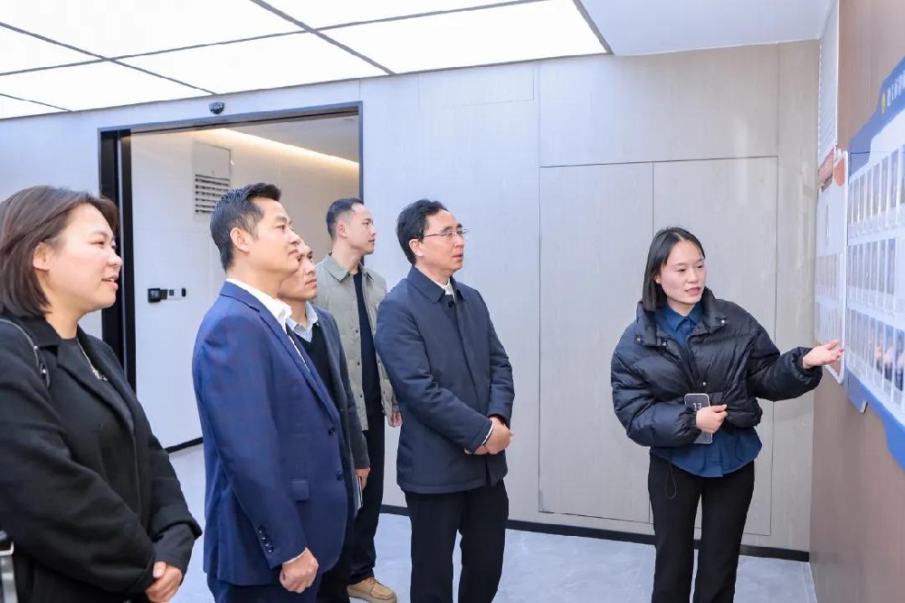 卢盛宽应邀到贵州省律师协会做党建分享交流